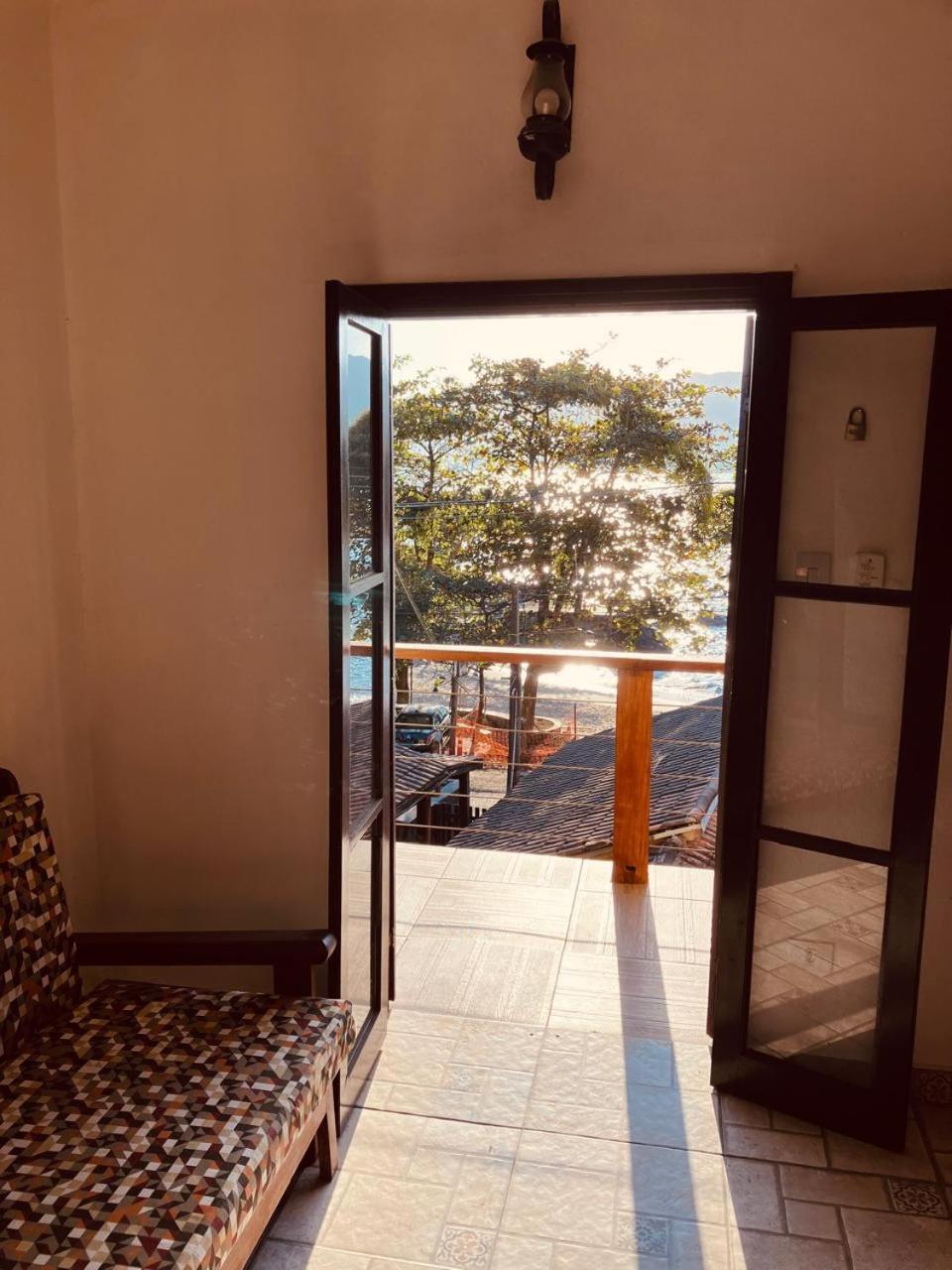 Yellow House Beira Mar Portinho Holiday home